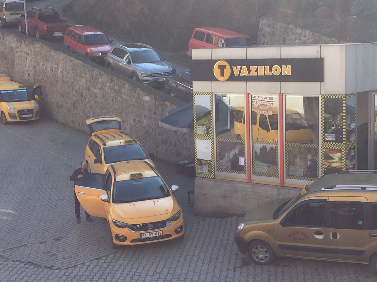 Vazelon Taksi Durağı